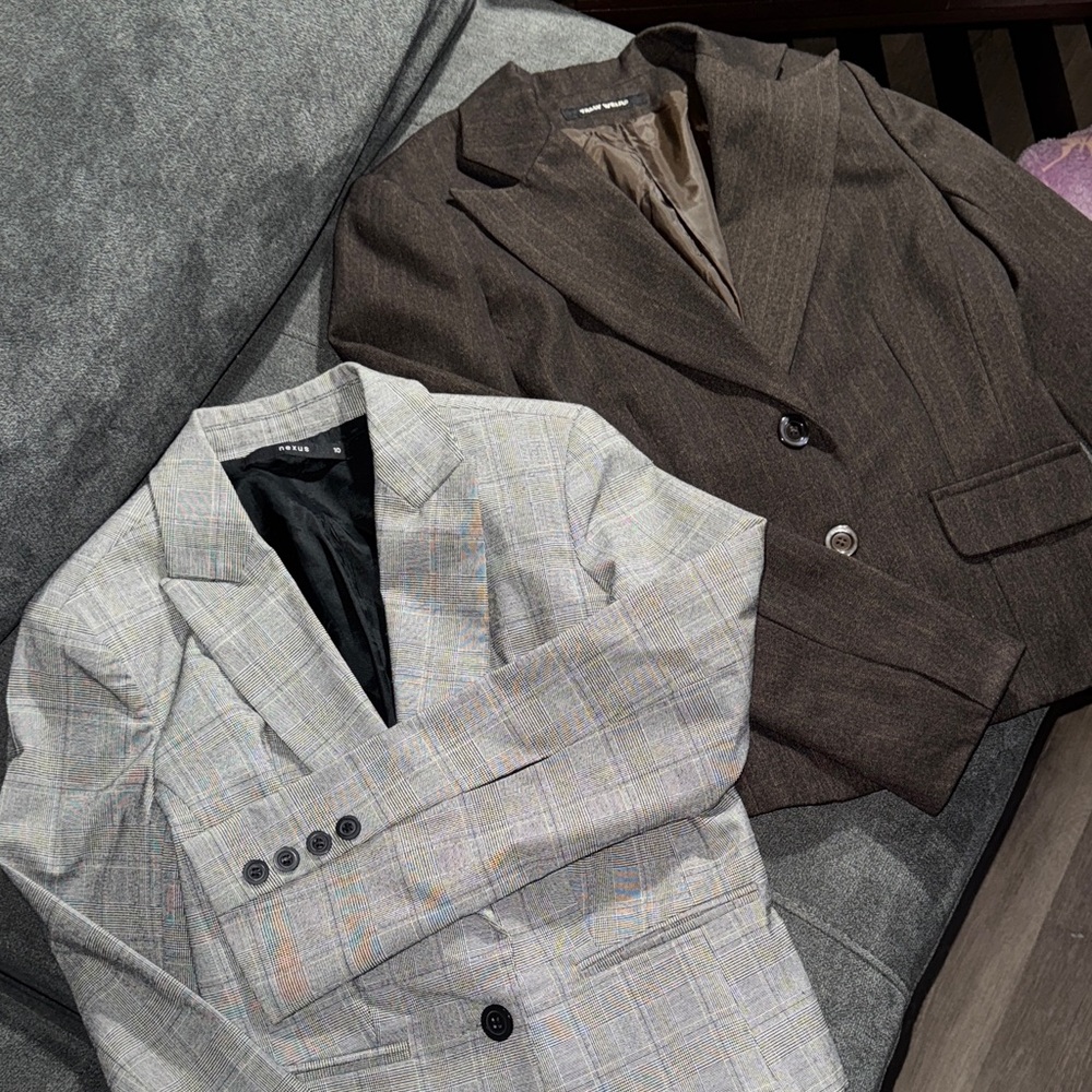 Bundle like new Women's Blazer Set - Light Gray and Dark Brown
